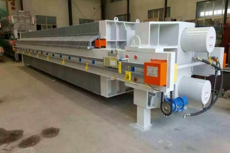 XG2000廂式隔膜壓榨型壓濾機(jī)